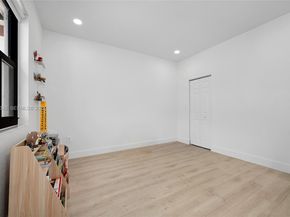 3438 W 104th Ter, Hialeah FL 33018