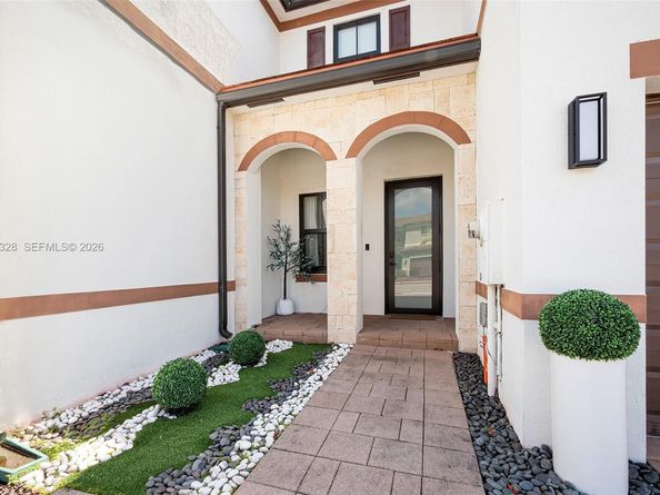 3438 W 104th Ter, Hialeah FL 33018