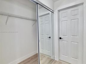 8453 N Coral Cir, North Lauderdale FL 33068