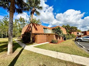 8453 N Coral Cir, North Lauderdale FL 33068