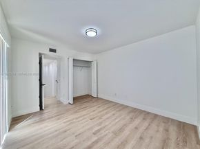 8453 N Coral Cir, North Lauderdale FL 33068