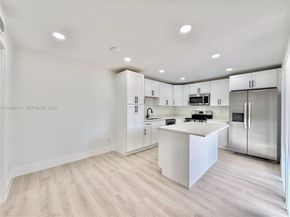 8453 N Coral Cir, North Lauderdale FL 33068