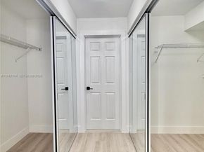 8453 N Coral Cir, North Lauderdale FL 33068