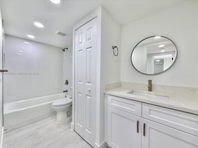 8453 N Coral Cir, North Lauderdale FL 33068