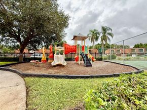 8453 N Coral Cir, North Lauderdale FL 33068