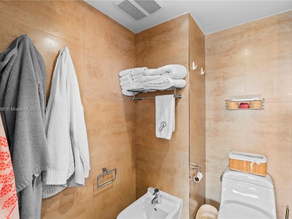 Undisclosed Address #A11847196, Miami FL 33129