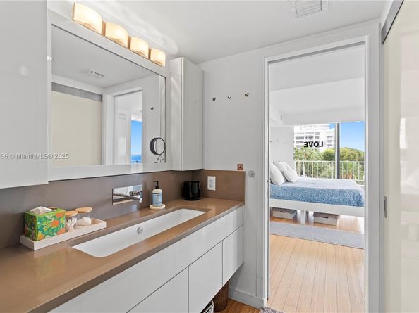 Undisclosed Address #A11847196, Miami FL 33129