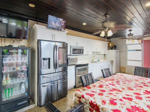 11820 SW 206th St, Miami FL 33177