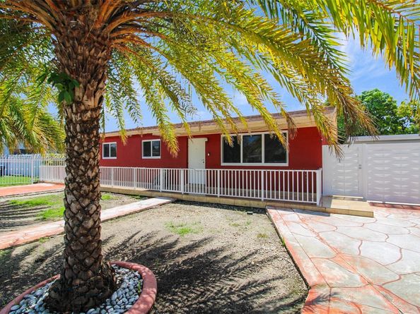 11820 SW 206th St, Miami FL 33177