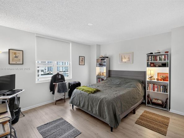 701 Brickell Key Blvd 1108, Miami FL 33131