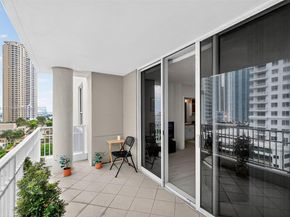 701 Brickell Key Blvd 1108, Miami FL 33131