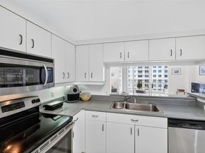 701 Brickell Key Blvd 1108, Miami FL 33131