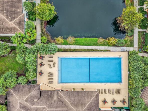 617 SW 1st Ave, Pompano Beach FL 33060