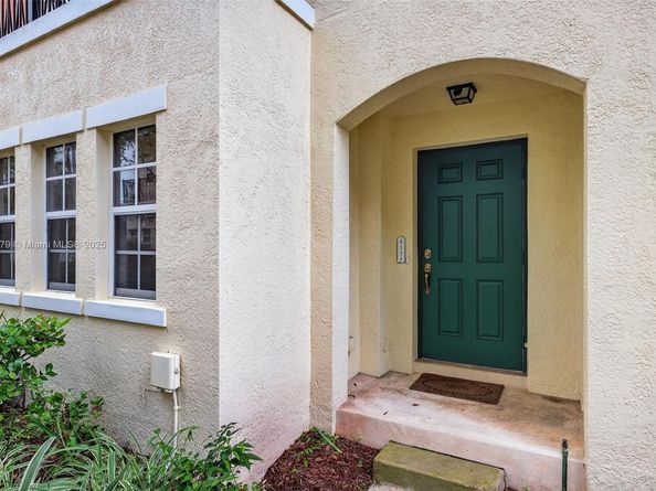 617 SW 1st Ave, Pompano Beach FL 33060