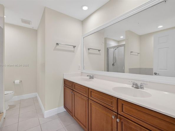 617 SW 1st Ave, Pompano Beach FL 33060