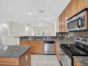 617 SW 1st Ave, Pompano Beach FL 33060