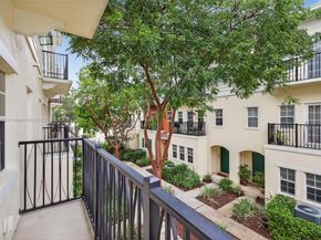 617 SW 1st Ave, Pompano Beach FL 33060