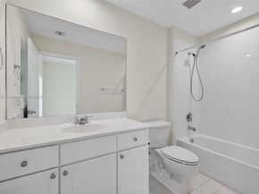 617 SW 1st Ave, Pompano Beach FL 33060