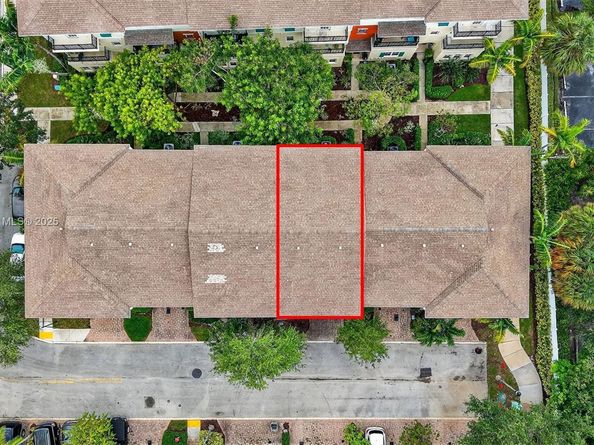 617 SW 1st Ave, Pompano Beach FL 33060