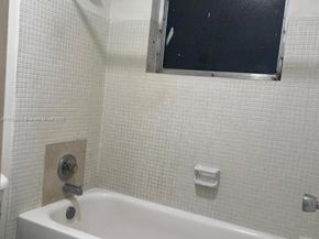 141 NE 209th St, Miami Gardens FL 33179