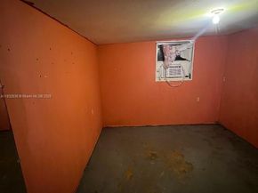 141 NE 209th St, Miami Gardens FL 33179