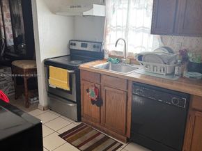 141 NE 209th St, Miami Gardens FL 33179