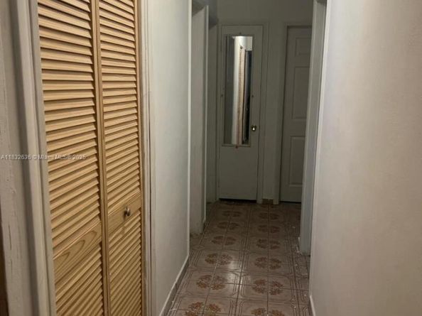 141 NE 209th St, Miami Gardens FL 33179