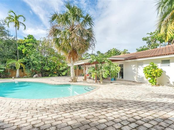 9220 SW 94th Pl, Miami FL 33176