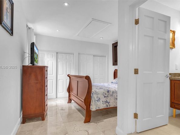 9220 SW 94th Pl, Miami FL 33176