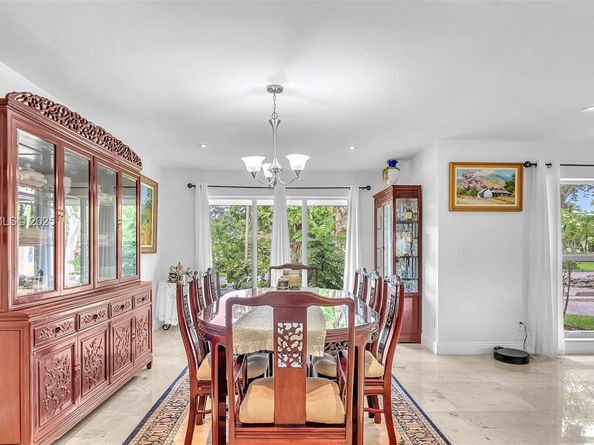 9220 SW 94th Pl, Miami FL 33176