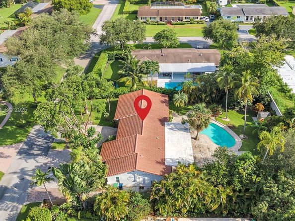 9220 SW 94th Pl, Miami FL 33176