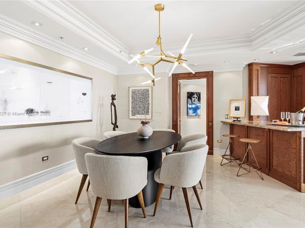 808 Brickell Key Dr 1802, Miami FL 33131