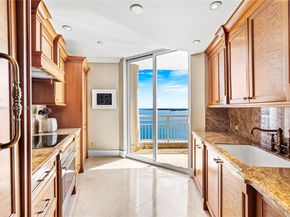 808 Brickell Key Dr 1802, Miami FL 33131