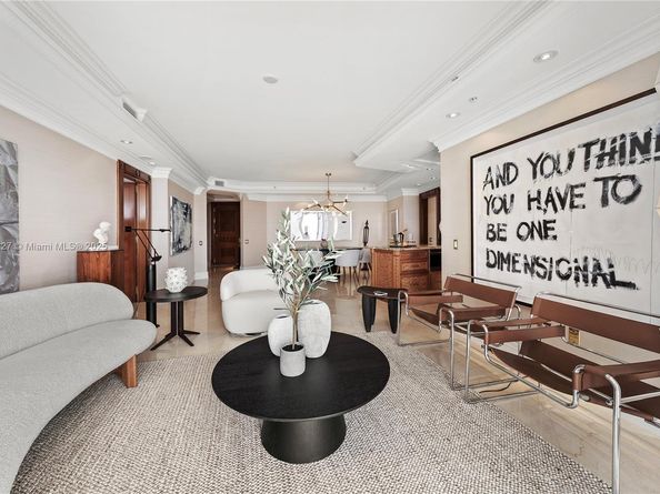 808 Brickell Key Dr 1802, Miami FL 33131