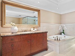 808 Brickell Key Dr 1802, Miami FL 33131