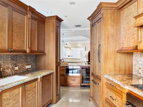 808 Brickell Key Dr 1802, Miami FL 33131