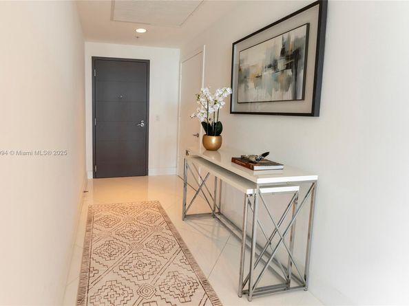 17111 Biscayne Blvd 2109, North Miami Beach FL 33160