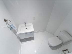 17111 Biscayne Blvd 2109, North Miami Beach FL 33160