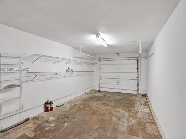 20607 NE 7th Ct, Miami FL 33179