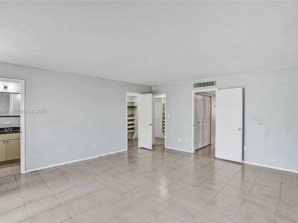 20607 NE 7th Ct, Miami FL 33179