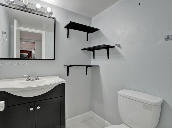 20607 NE 7th Ct, Miami FL 33179