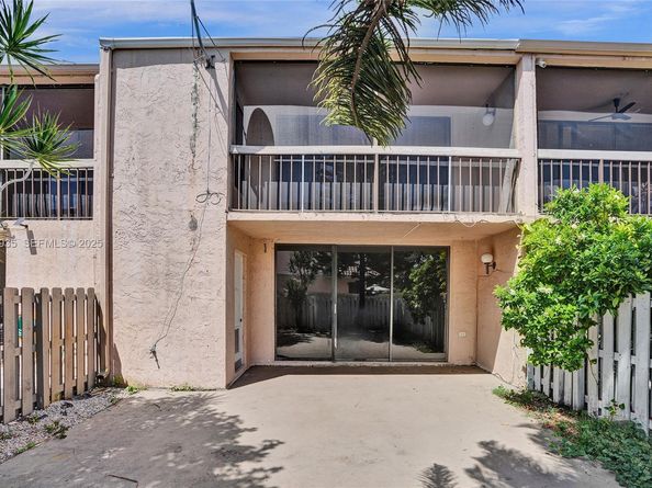 20607 NE 7th Ct, Miami FL 33179