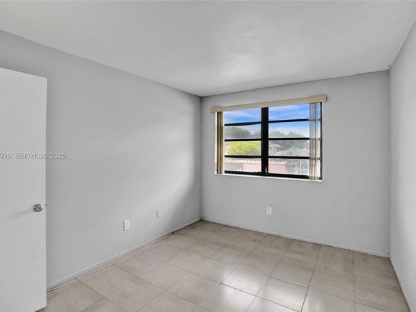 20607 NE 7th Ct, Miami FL 33179