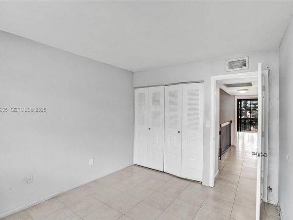 20607 NE 7th Ct, Miami FL 33179