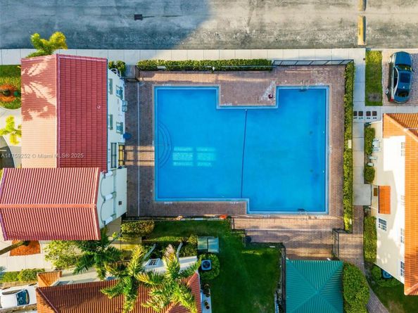 21007 NW 14th Pl 7, Miami Gardens FL 33169