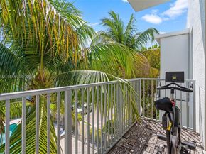 2134 Van Buren St 306, Hollywood FL 33020