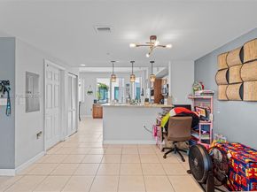 2134 Van Buren St 306, Hollywood FL 33020