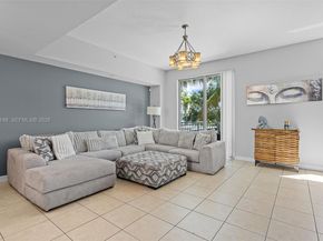 2134 Van Buren St 306, Hollywood FL 33020