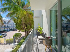 2134 Van Buren St 306, Hollywood FL 33020