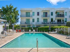 2134 Van Buren St 306, Hollywood FL 33020
